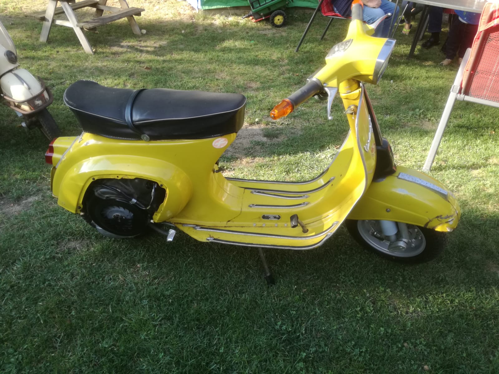 vespa_v50_spezial_1971_giallo